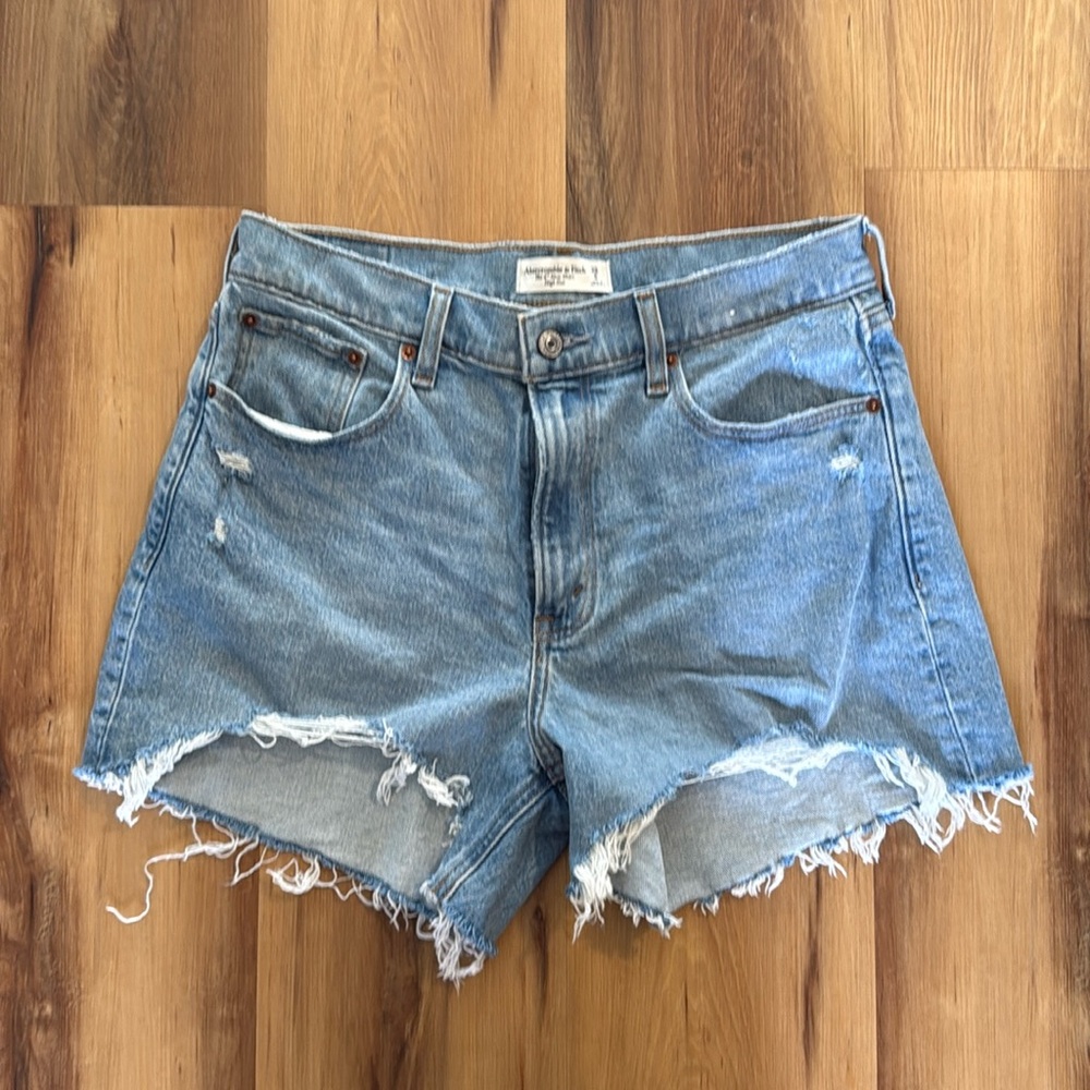 Abercrombie Mom Short